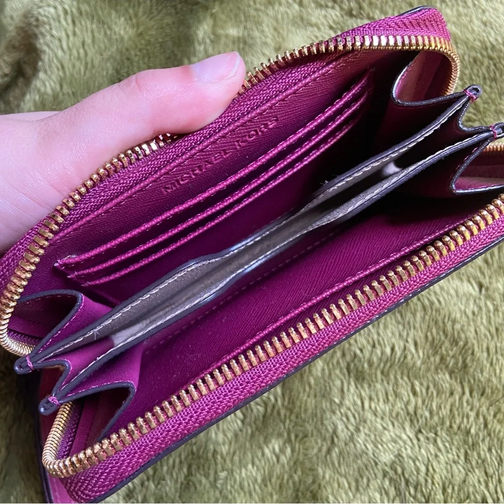 Michael Kors Wallet Wristlet - Picture 3 of 5